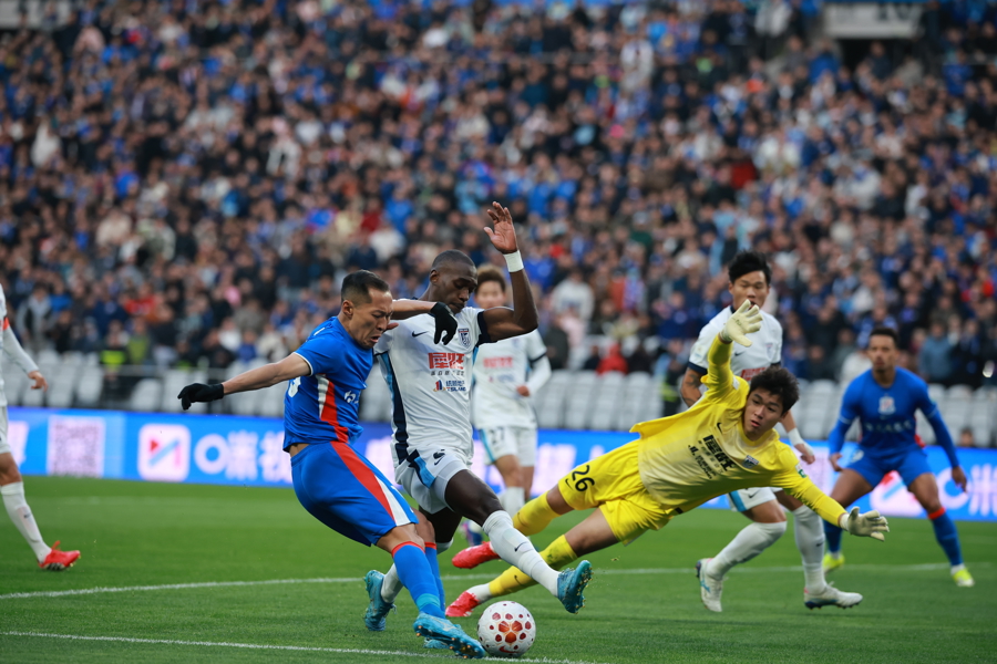 AYX游戏入口-上海申花围绕西甲篮板制胜东契奇连续五场比赛得分超过战术调整，这操作让人直呼：武汉三镇更衣室发声备战西甲的简单介绍